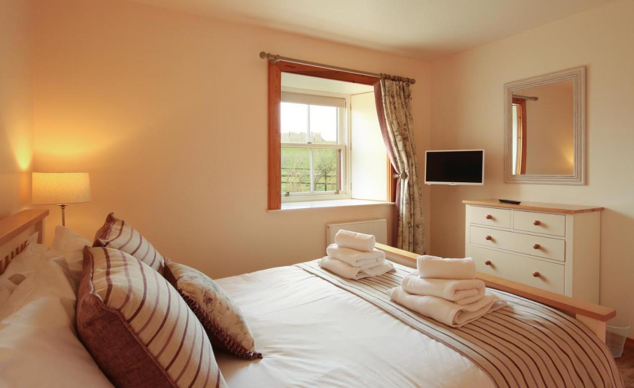 Nisbet'S Tower Villa Eyemouth Exterior photo